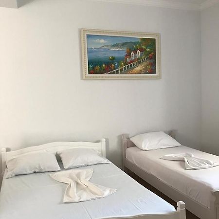 Alfa Apartaments Sarande Exterior photo