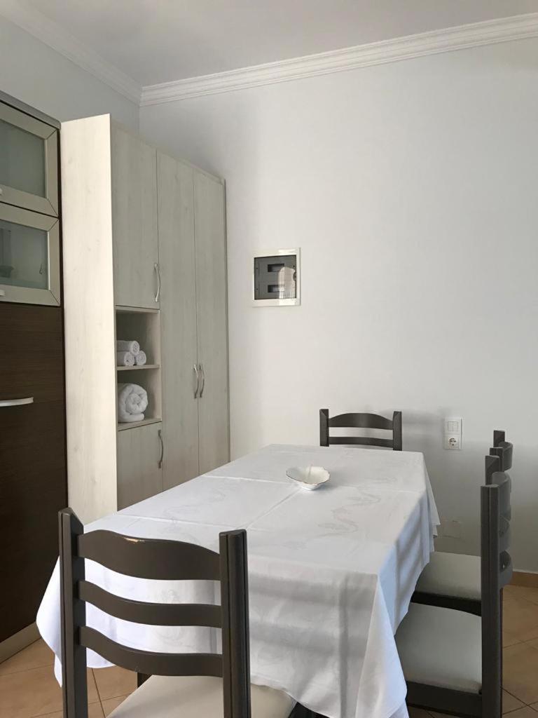 Alfa Apartaments Sarande Exterior photo