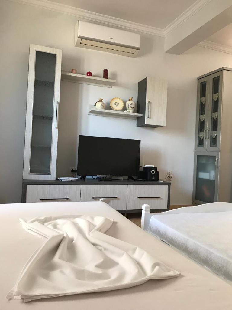 Alfa Apartaments Sarande Exterior photo
