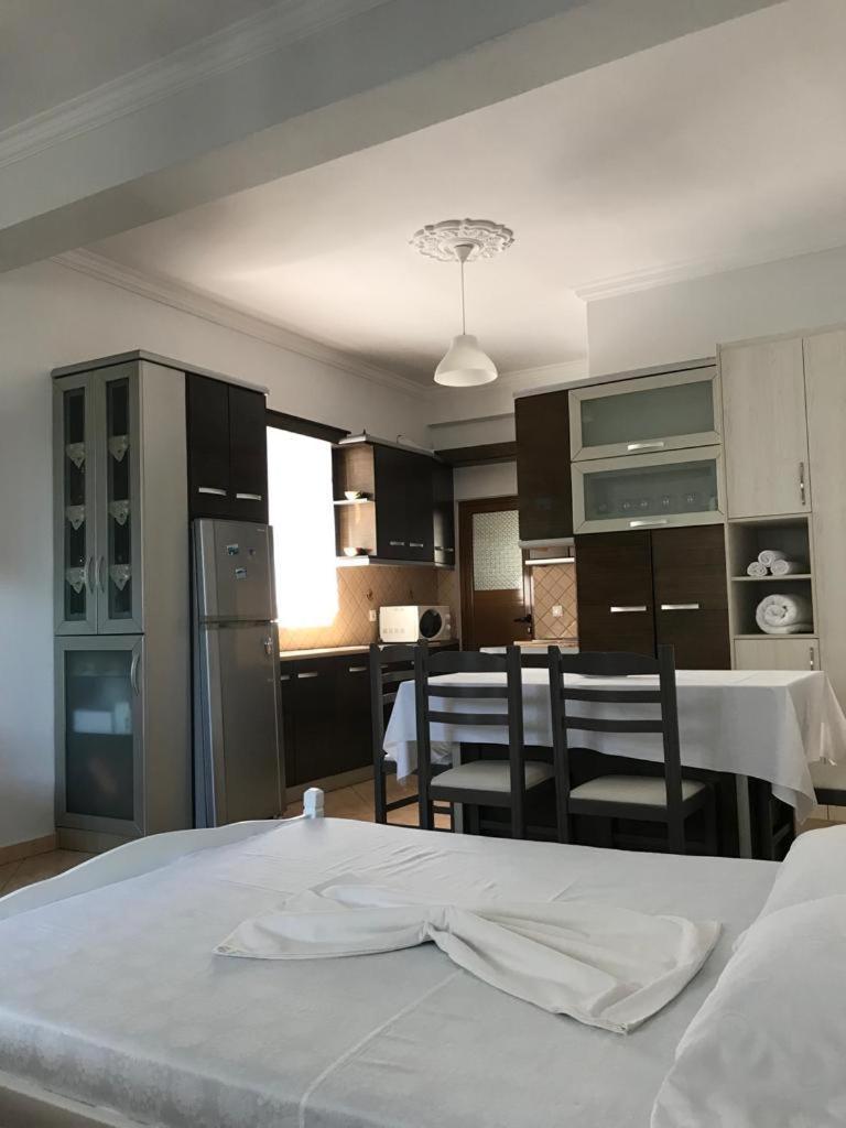 Alfa Apartaments Sarande Exterior photo